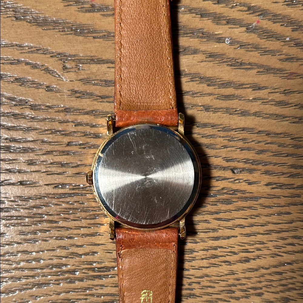 Vintage LABRE Quartz Moon Phase Gold Tone Watch - Picture 9 of 9